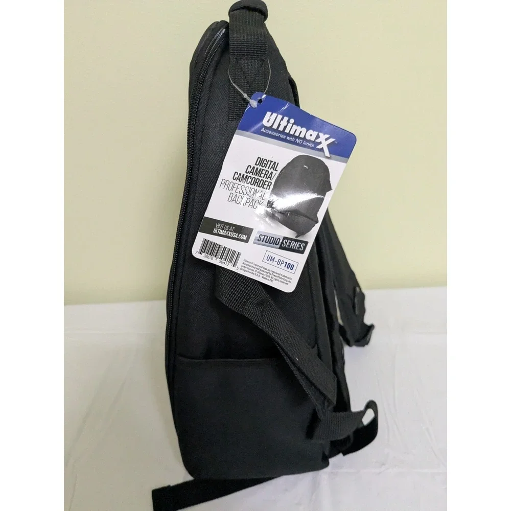 NWT - Ultimaxx Professional Backpack for Digital Camera/Camcorder UM-BP100